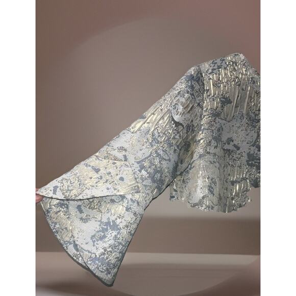 Sold - Picture 4 of 8